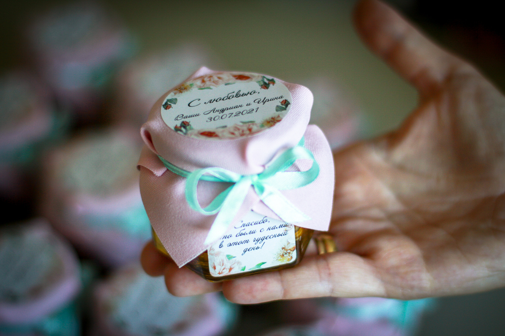 Бонбоньерка с медом и орехами на свадьбу