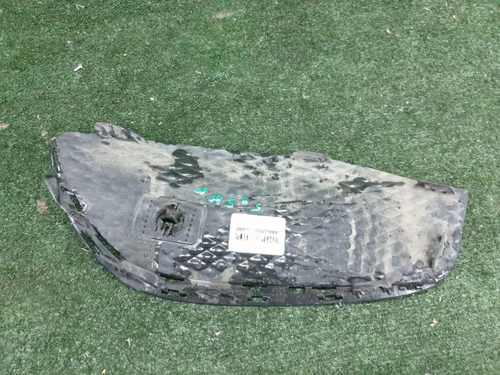 Решетка переднего бампера правая Mercedes E W213 (2016-2021)