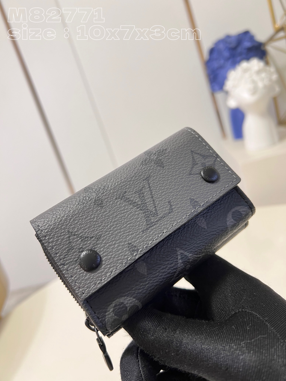 Louis Vuitton Zipped Organizer