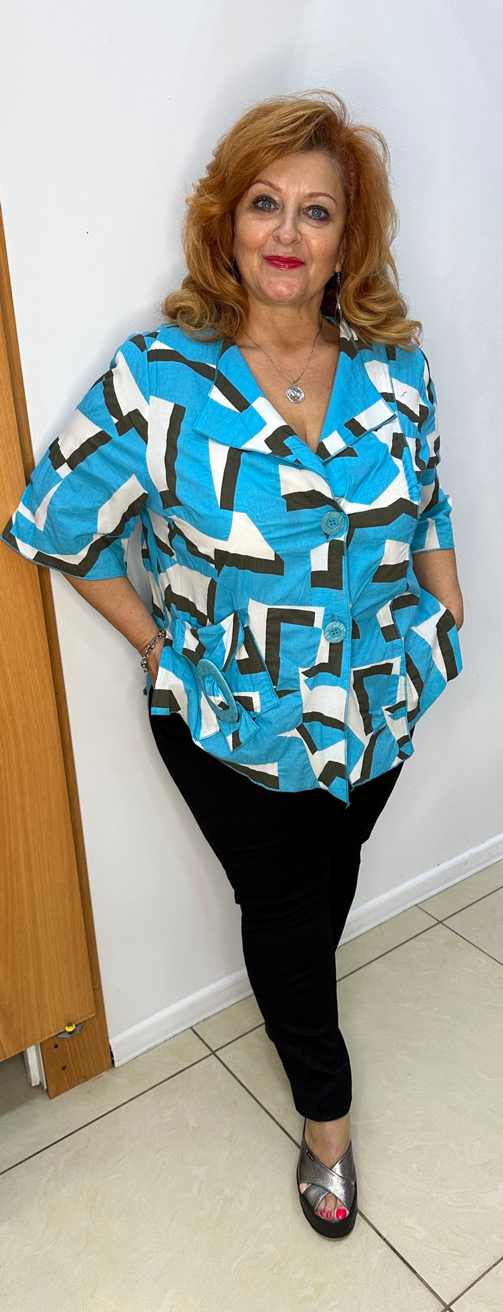 Короткий коттоновый жакет-пиджак