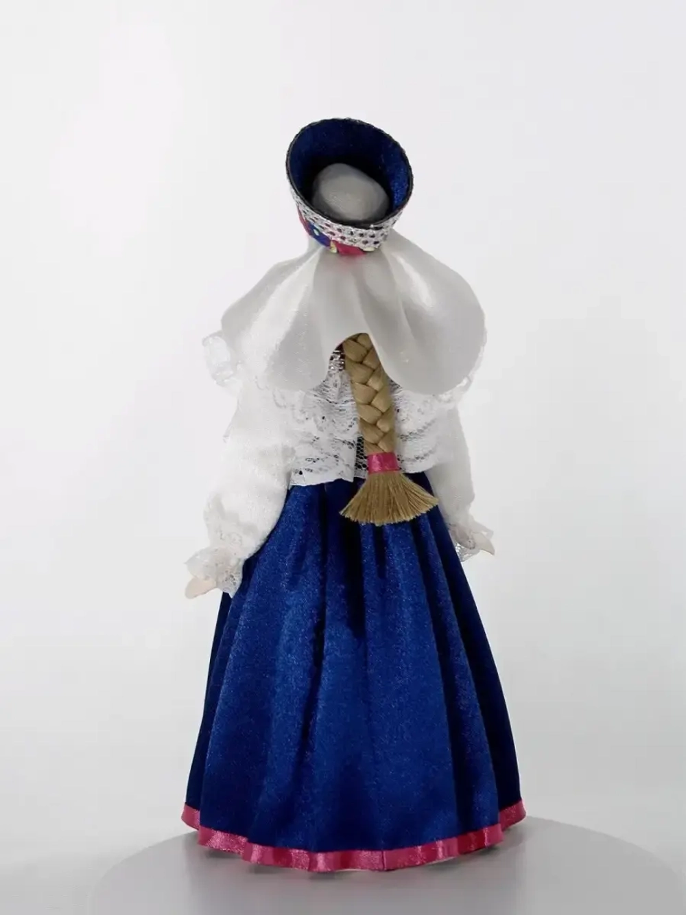 Кукла коллекционная в русском костюме