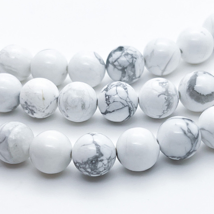 Магнезит бусины, диаметр 10,2-10,3 мм, цена за 9 шт (1/4 нити)