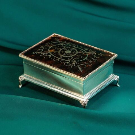 Винтаж: Антикварная серебряная шкатулка