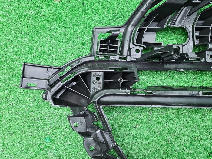 Решетка бампера RH Porsche Panamera 2 971 (20-24)