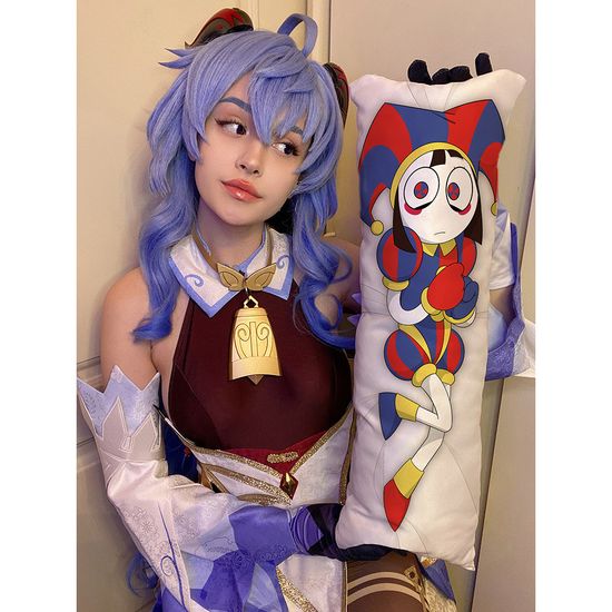 Мини дакимакура Помни Цифровой цирк арт. M1256, 60х20 см