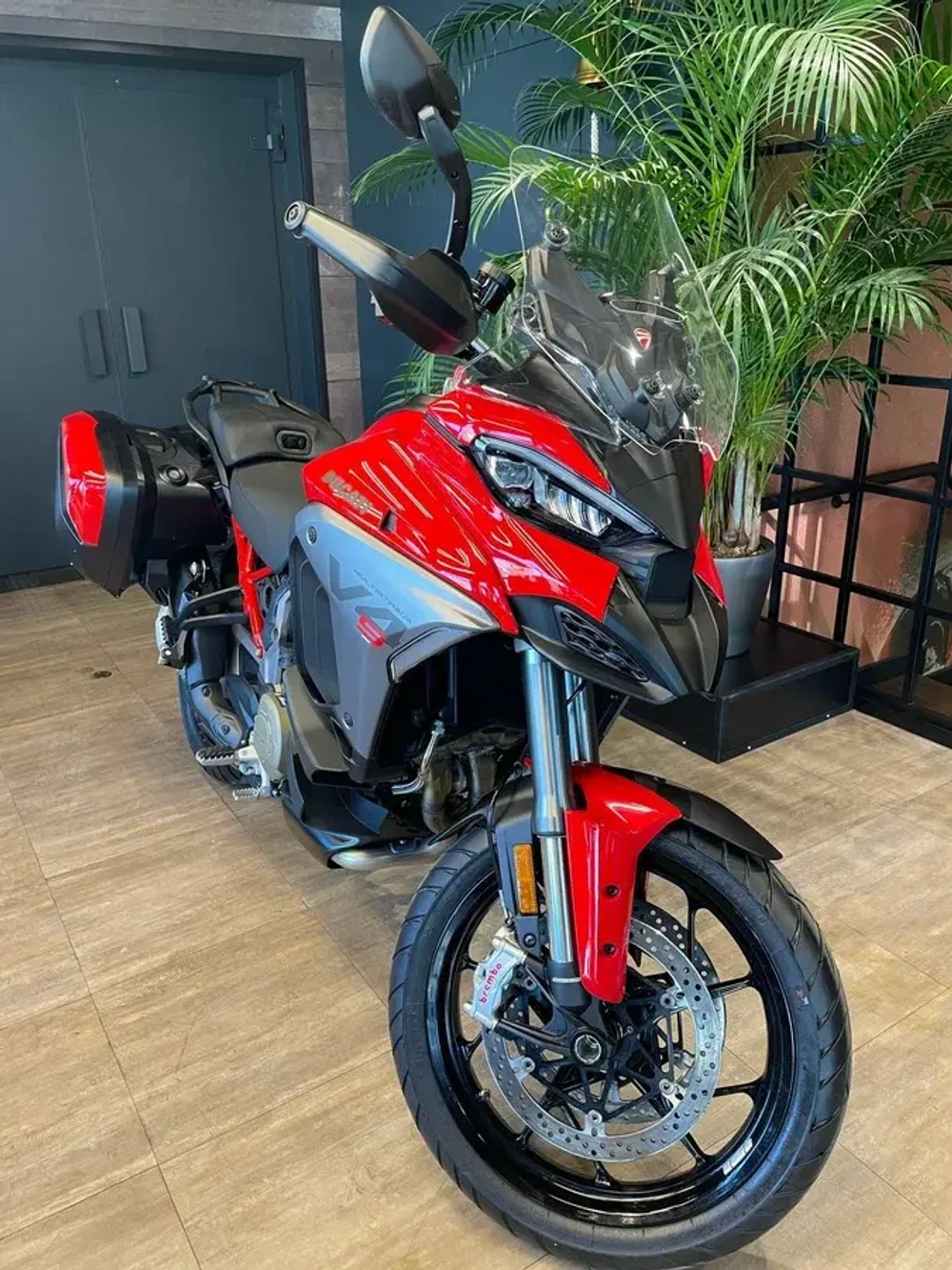 Ducati Multistrada V4, 2025