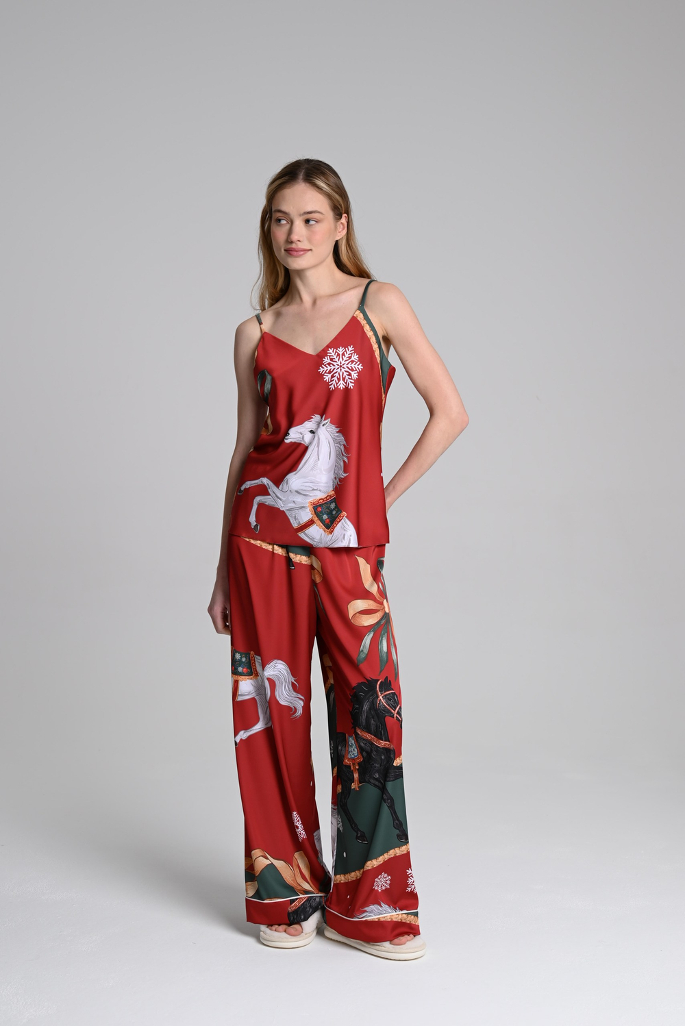 Шелковая пижама тройка с лошадьми - S размер