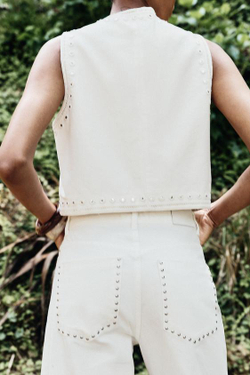 ZARA ДЖИНСЫ Z1975 STRAIGHT СО СРЕДНЕЙ ПОСАДКОЙ И ЗАКЛЕПКАМИ, БЕЛЫЙ