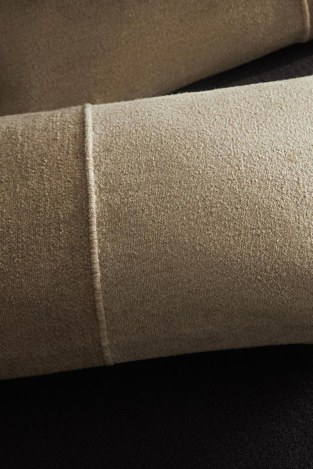 ZARA HOME ЧЕХОЛ ДЛЯ ДЕКОРАТИВНОЙ ПОДУШКИ С ВЫШИВКОЙ В ПОЛОСКУ, СВЕТЛО-БЕЖЕВЫЙ