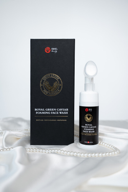 Пенка для умывания с нанощёточкой c зелёной икрой Royal Green Caviar Foaming Face Wash, 150ml