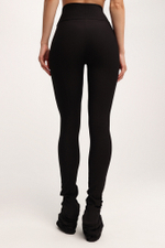 Леггинсы со сборкой в рубчик