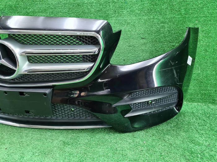 Бампер передний Mercedes E W213 16-21 AMG В сборе
