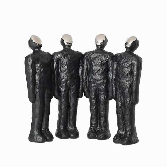 Статуэтка Figure