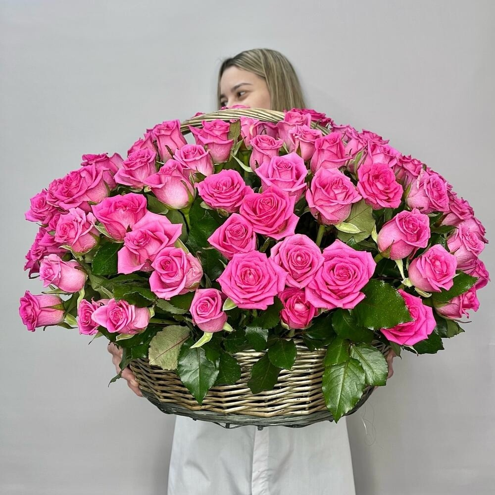Корзина из 101 розы