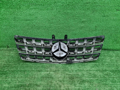 Решетка радиатора Mercedes M W164 (2008-2011)