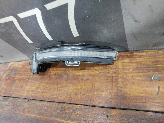 Повторитель поворота в зеркало правый Haval Jolion 21-нв Б/У Оригинал 24774008GWCZXD03