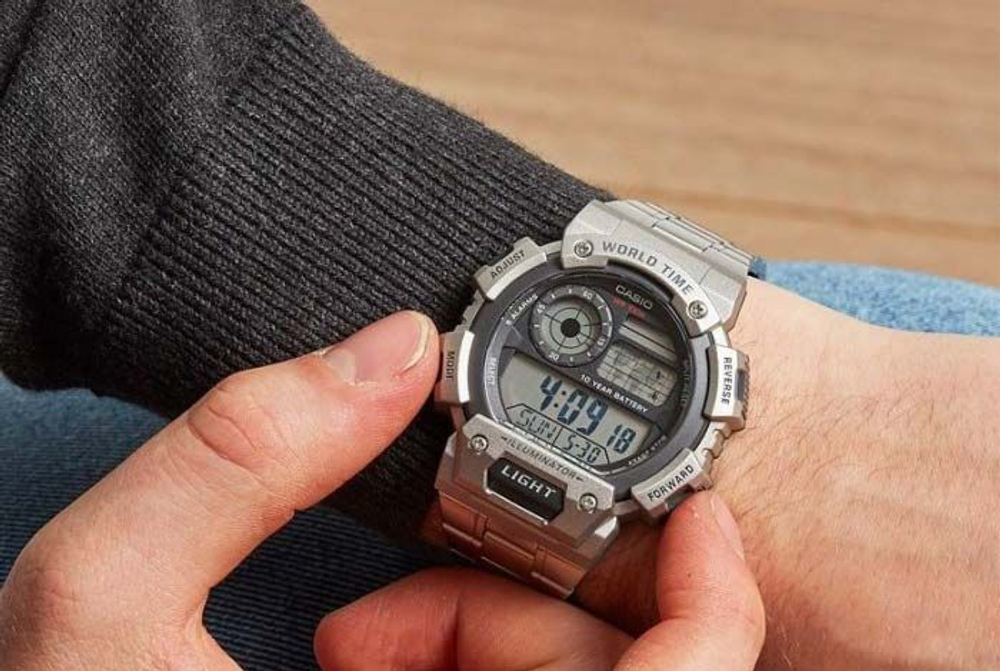 Мужские наручные часы Casio AE-1400WHD-1A