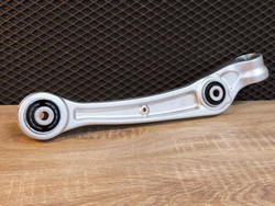 Правый поперечный рычаг передней подвески Audi A6 C7