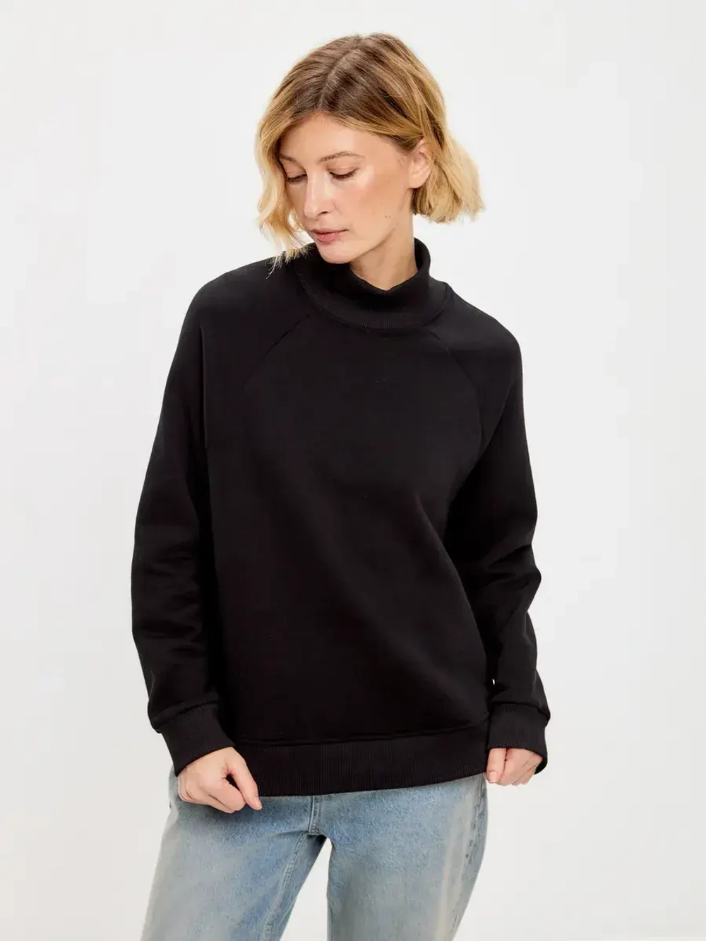 Свитер теплый с воротником свитшот