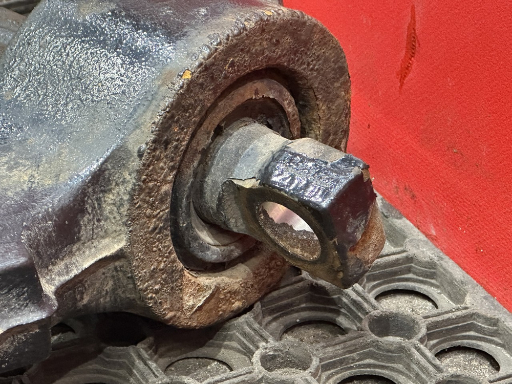 Тяга реактивная X-образная 2017г.