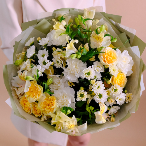 Купить Нежный букет с кустовыми розами #938