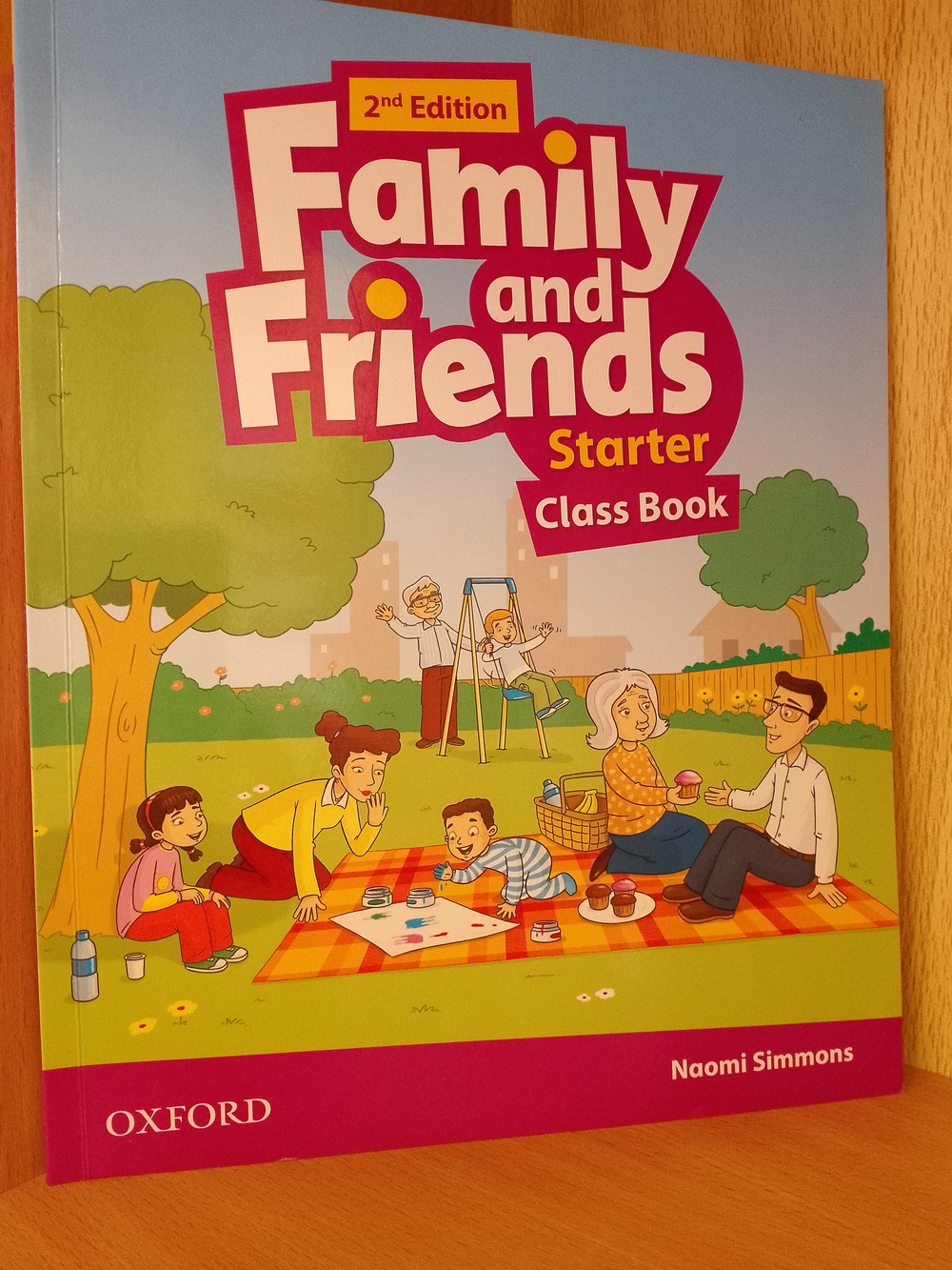 Family and Friends 2nd Edition Starter. Class Book