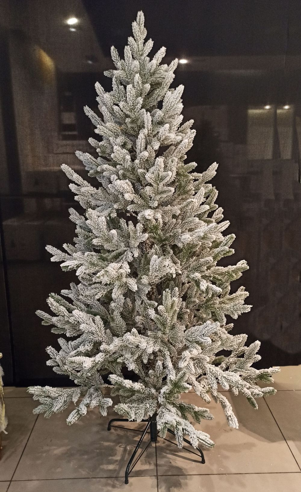 елка искусственная "Нордман" заснеженная, литая хвоя