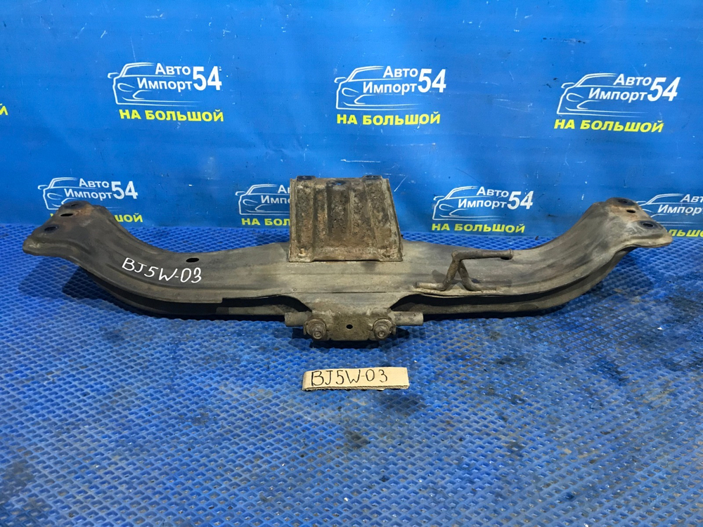 Балка задняя MAZDA FAMILIA 2001