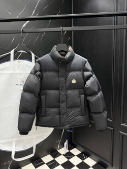 Двухсторонний пуховик-жилет Moncler