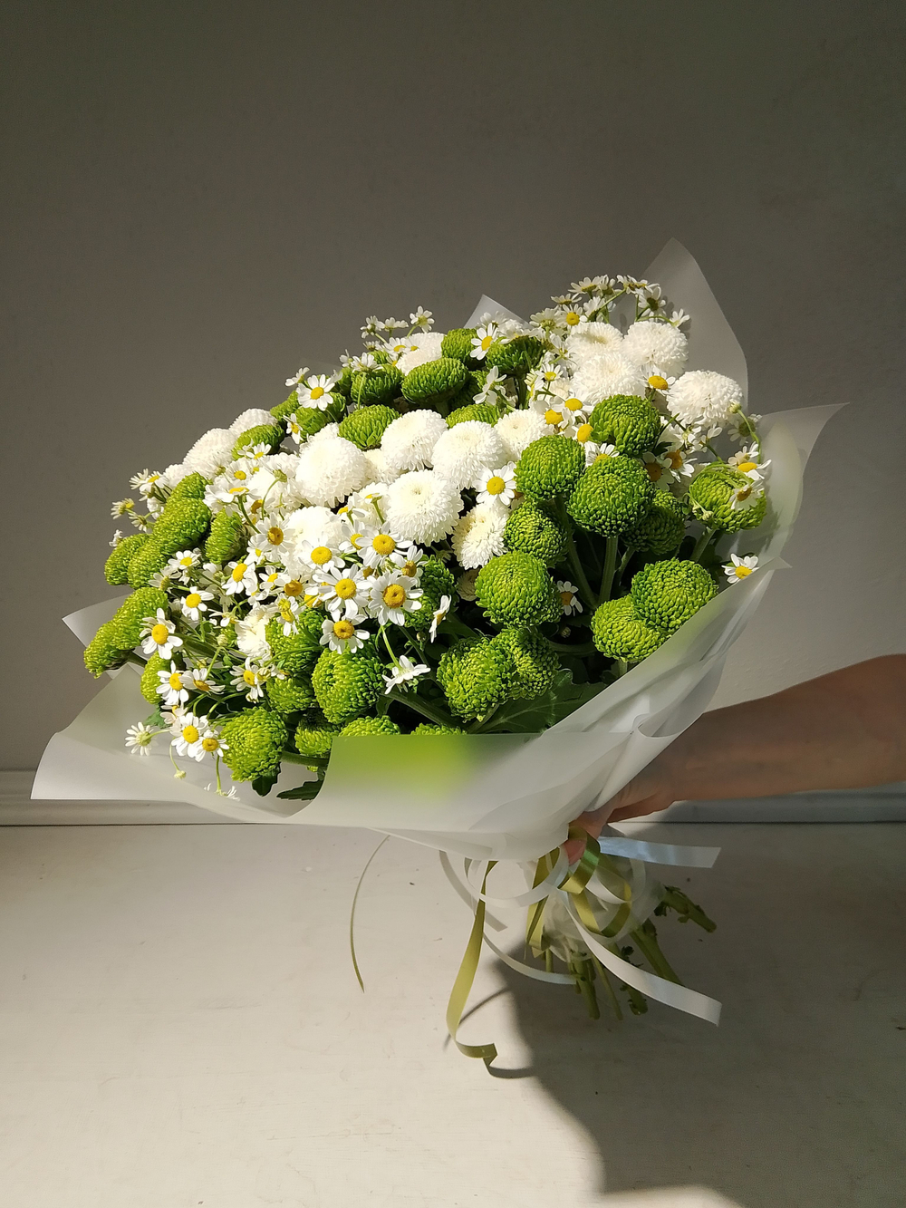 Букет из хризантем и альстромерии (С0033)