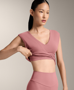 Oysho Топ-майка Comfortlux с перекрестными деталями, светло-розовый