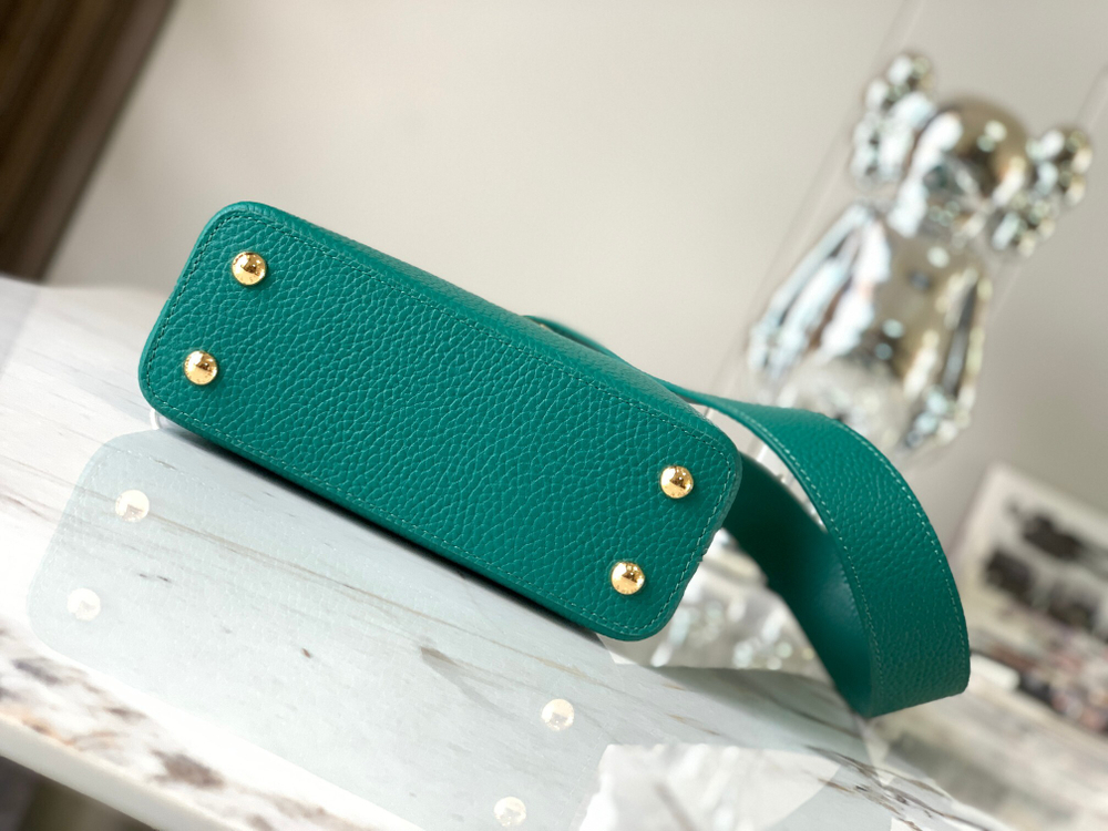 Louis Vuitton Capucines Mini