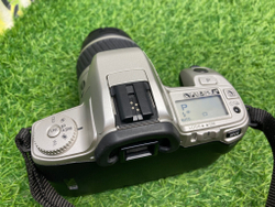Minolta Dynax 404Si + 35-80mm 35-80mm 3.5-5.6