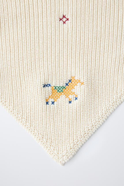 ZARA ВЯЗАНАЯ БАНДАНА С ДЕТАЛЯМИ, ВЫПОЛНЕННЫМИ КРЕСТИКОМ, ЭКРЮ