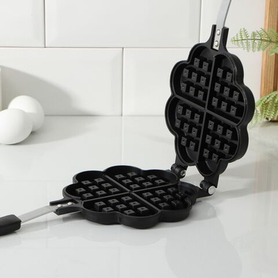 Сковорода двойная Доляна «Венские вафли», d=14 см, пластиковая ручка, цвет чёрный (Цвет: не задано)