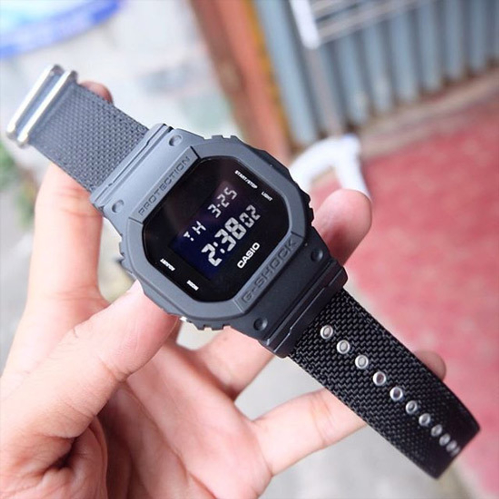 Часы Casio DW-5600BBN-1ER