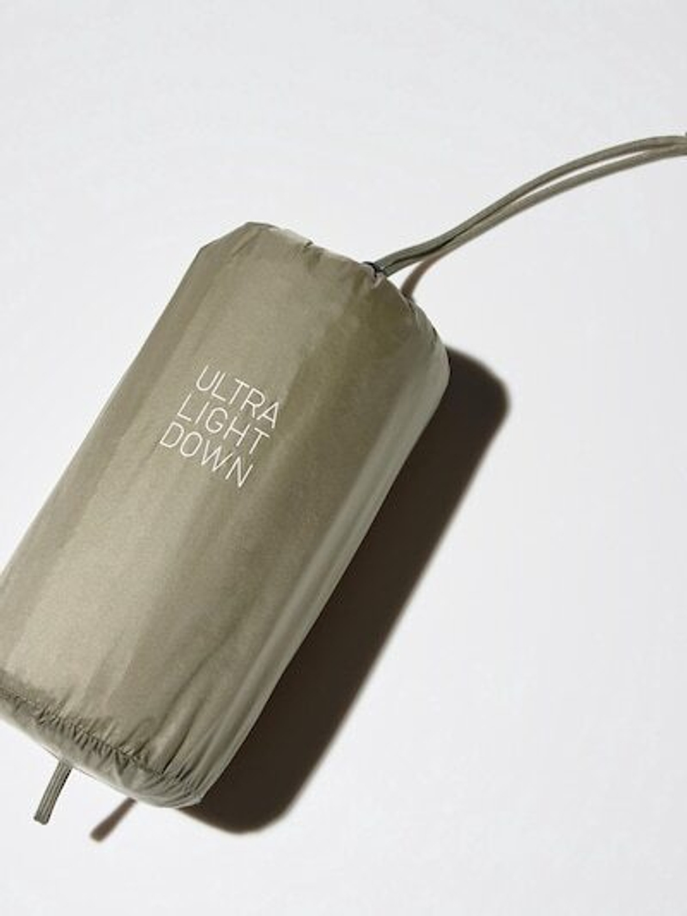 UNIQLO Ультралегкий пуховый жилет, коричневый