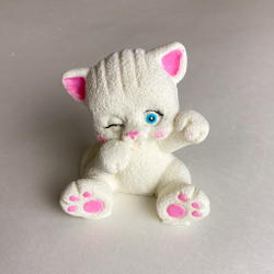 Фигурка из шоко глазури «Котик Митя» белый / розовый