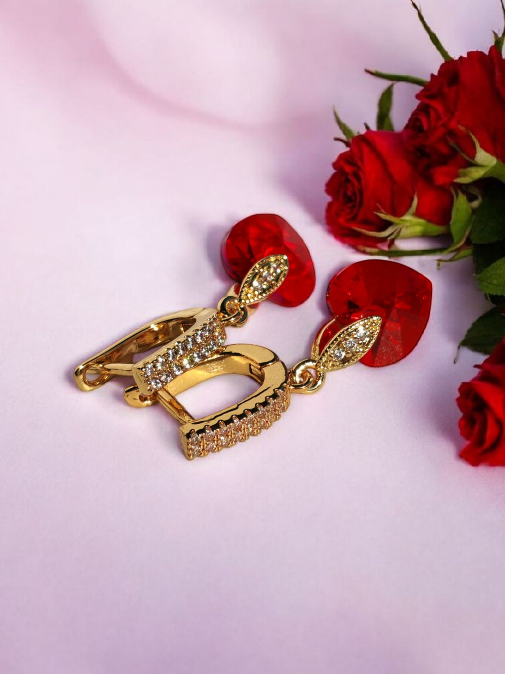 Серьги-сердечки с кристаллами Сваровски