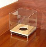 Подставка для сувенирного мяча акриловая