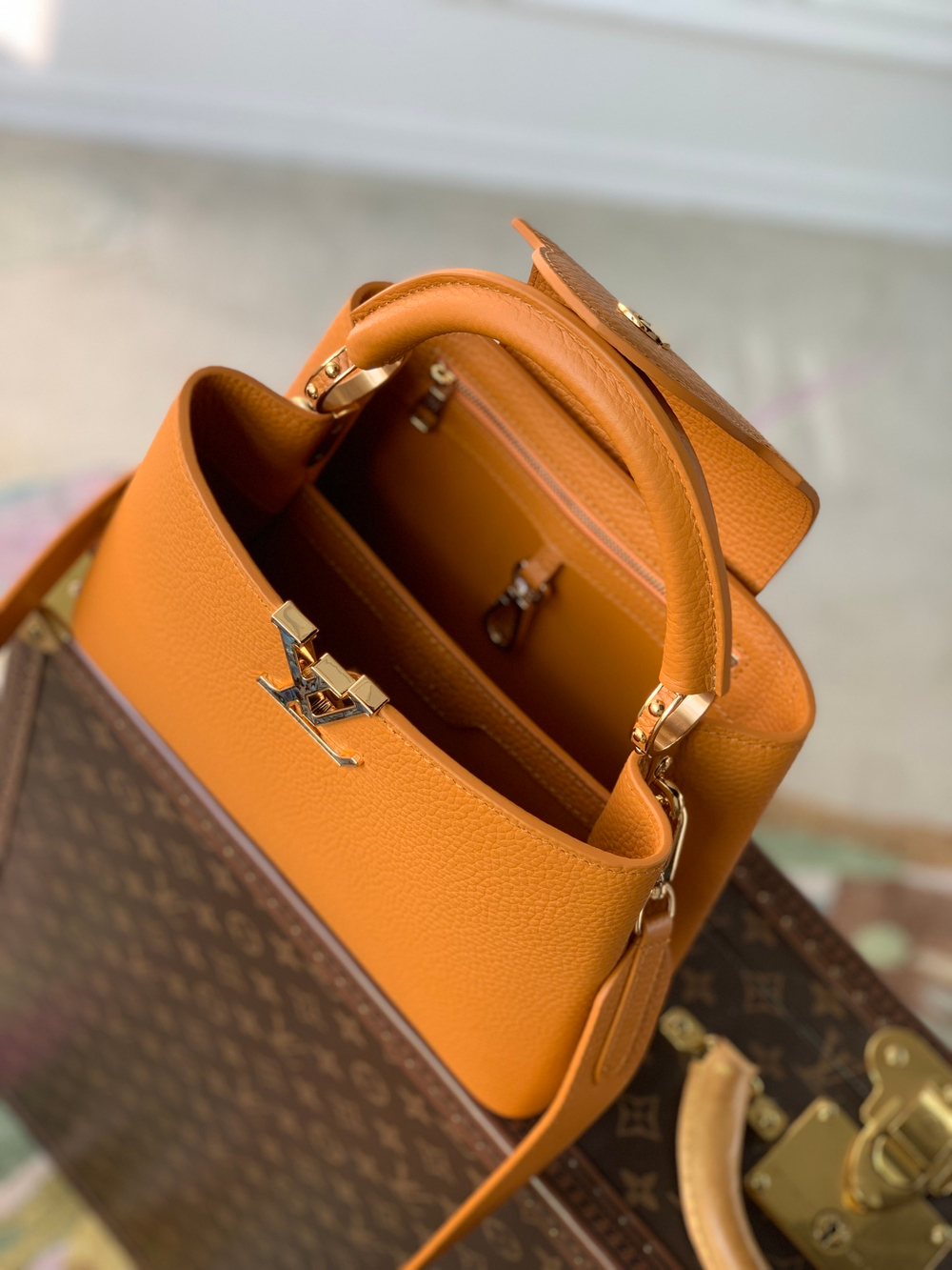 Louis Vuitton Capucines BB