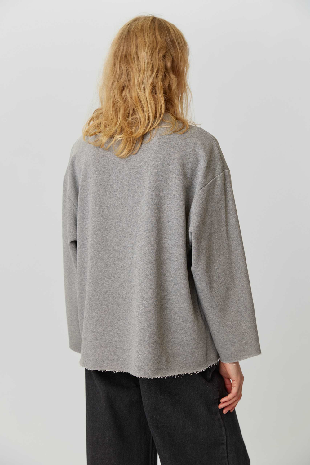 Объемный топ из светло-серого хлопка