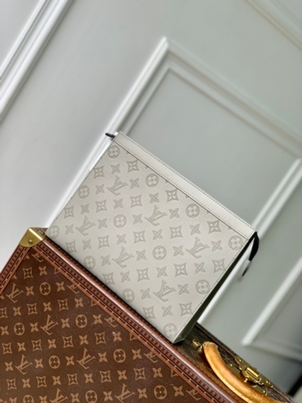 Louis Vuitton Pochette Voyage MM