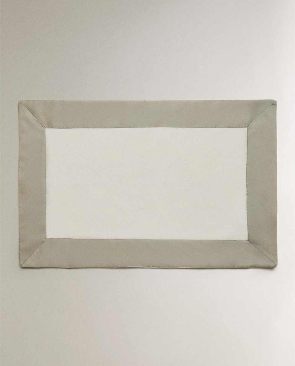 ZARA HOME КОВРИК ДЛЯ ВАННОЙ С ОКАНТОВКОЙ, МЯТНО-ЗЕЛЕНЫЙ