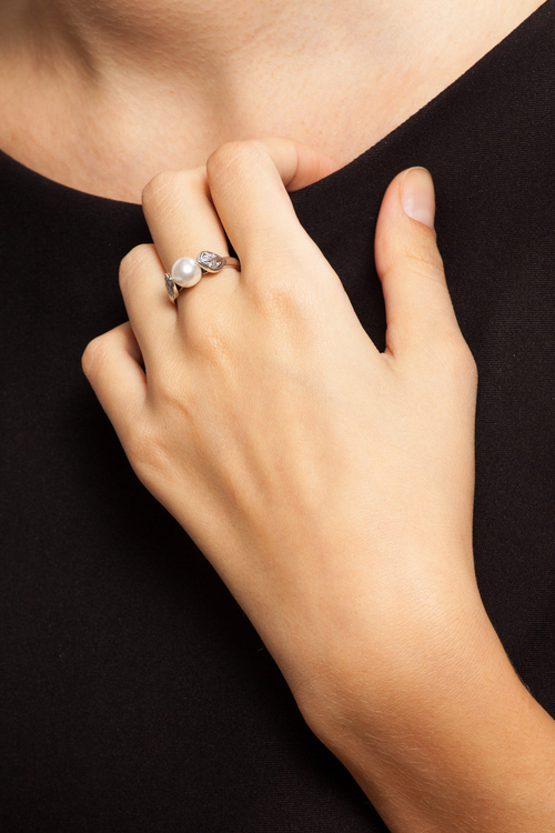 "Агам" кольцо в серебряном покрытии из коллекции "Жемчужная" от Jenavi