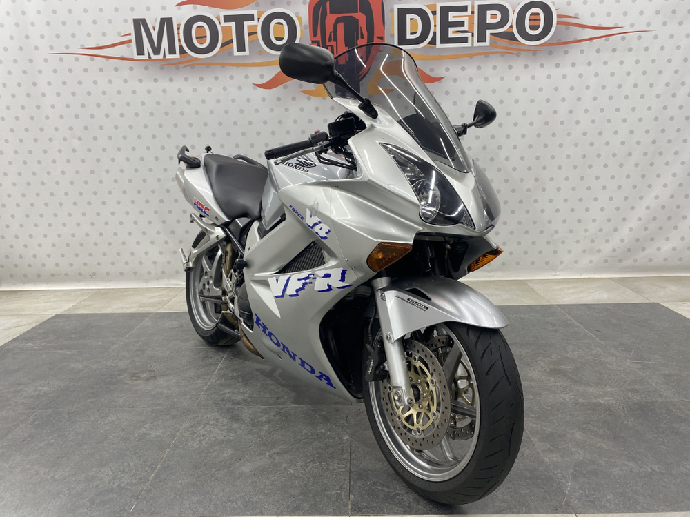 Honda VFR800F , 2005