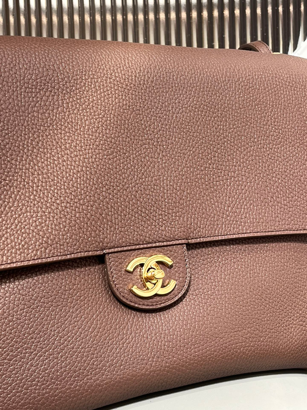 Chanel Maxi Flapbag 38 cm