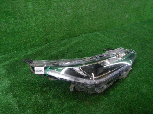 Фара правая Toyota Corolla 11 E160 (2015-2019) LED