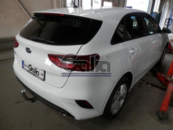 Фаркоп оцинкованный Galia K044C для Kia Ceed хетчбек 5 дверей, только бензин (не дизель) 2018-(паспорт и сертификат в комплекте)(без электрики)