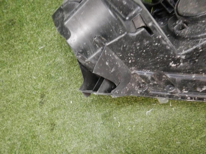 Битая Фара левая Lada Largus 1 (2021-н.в.) галоген